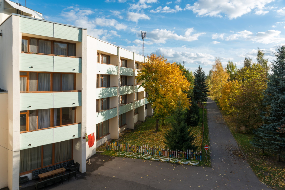 Лесной городок одинцово. Лесной городок Одинцовский район лагерь. Детский лагерь Лесной городок Одинцовский район. Лагерь Объединенное королевство. Детский лагерь «объединённое королевство».